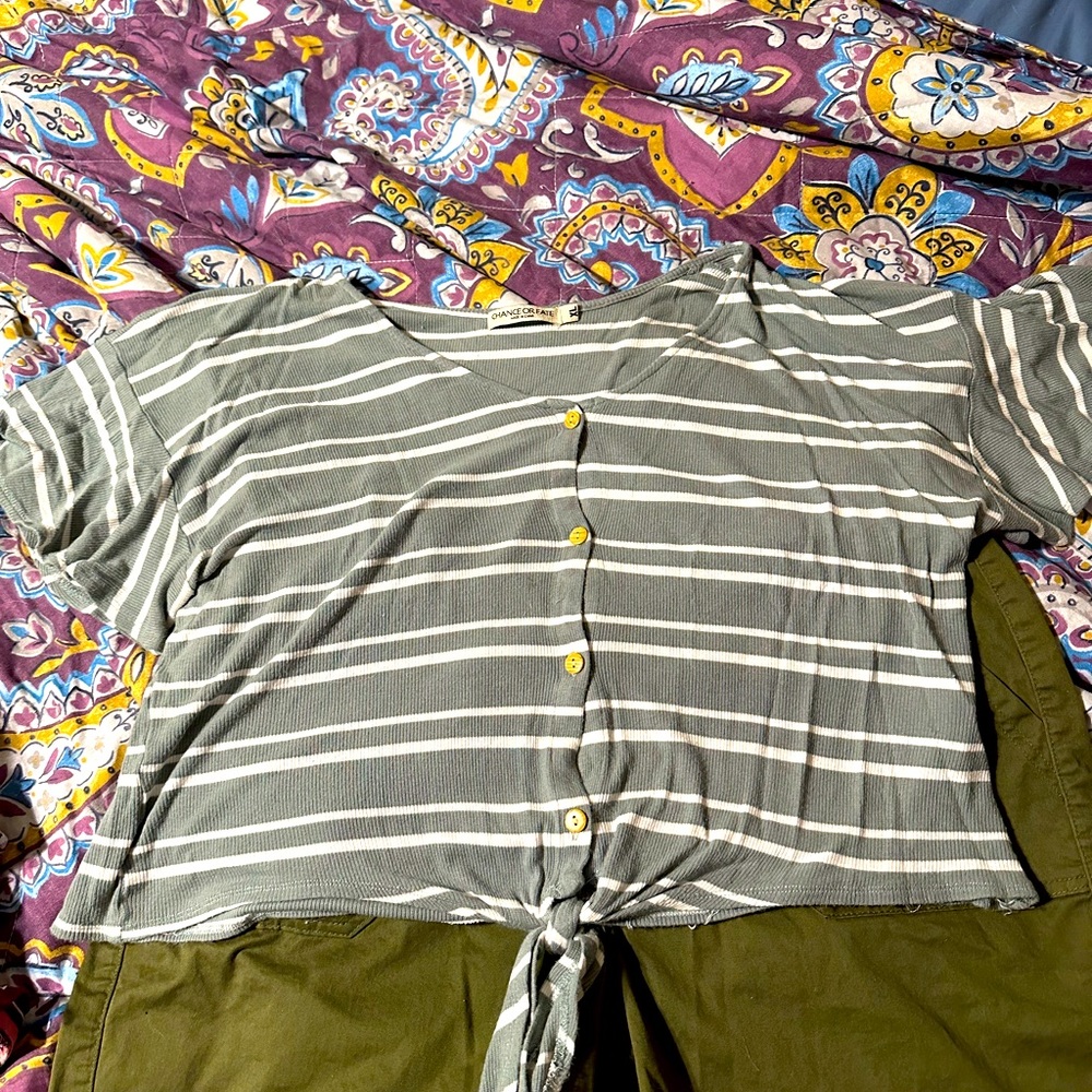 Bundled Shorts & Top Outfit, Size 16 EUC!
